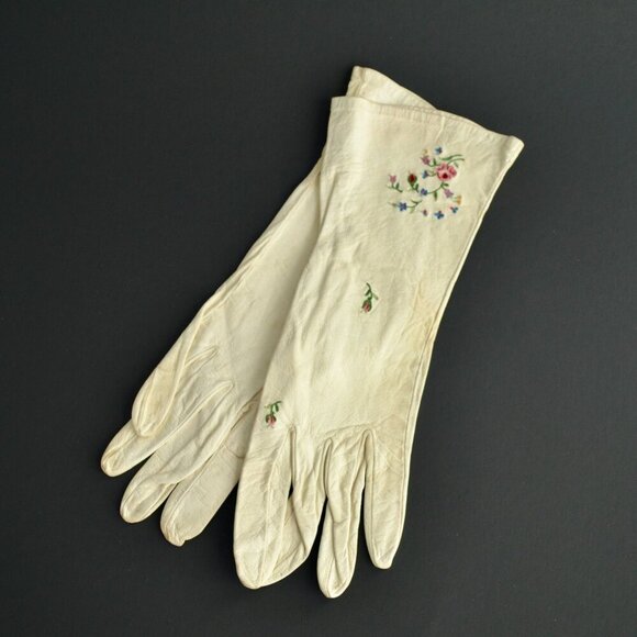 Denise Francelle Paris Leather Embroidered Floral Gloves - Picture 1 of 7